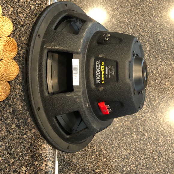 Kicker 12” Comp S. Sub & New Ported Box - Picture 4 of 4